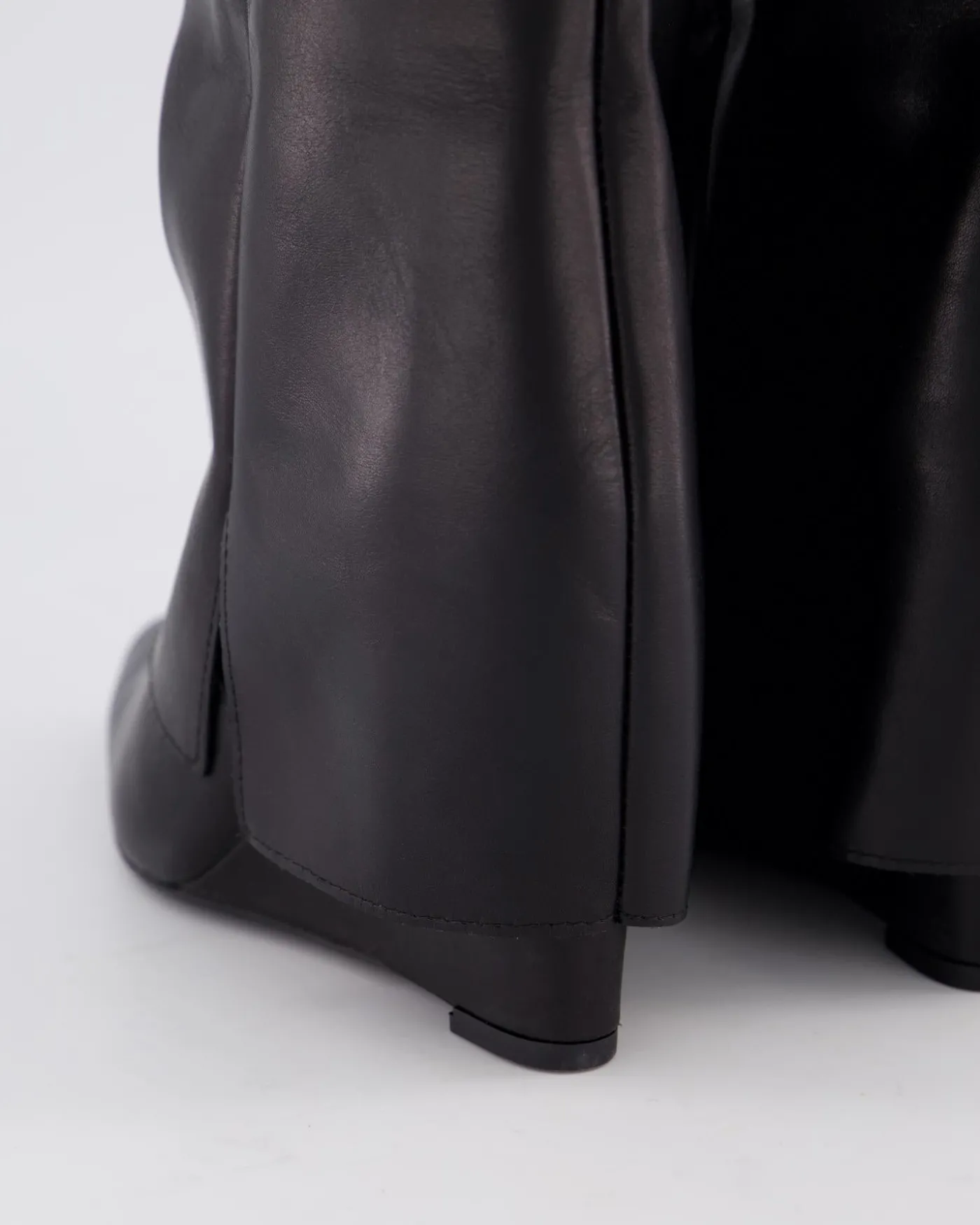Dames Studded Leather Wedge Boot