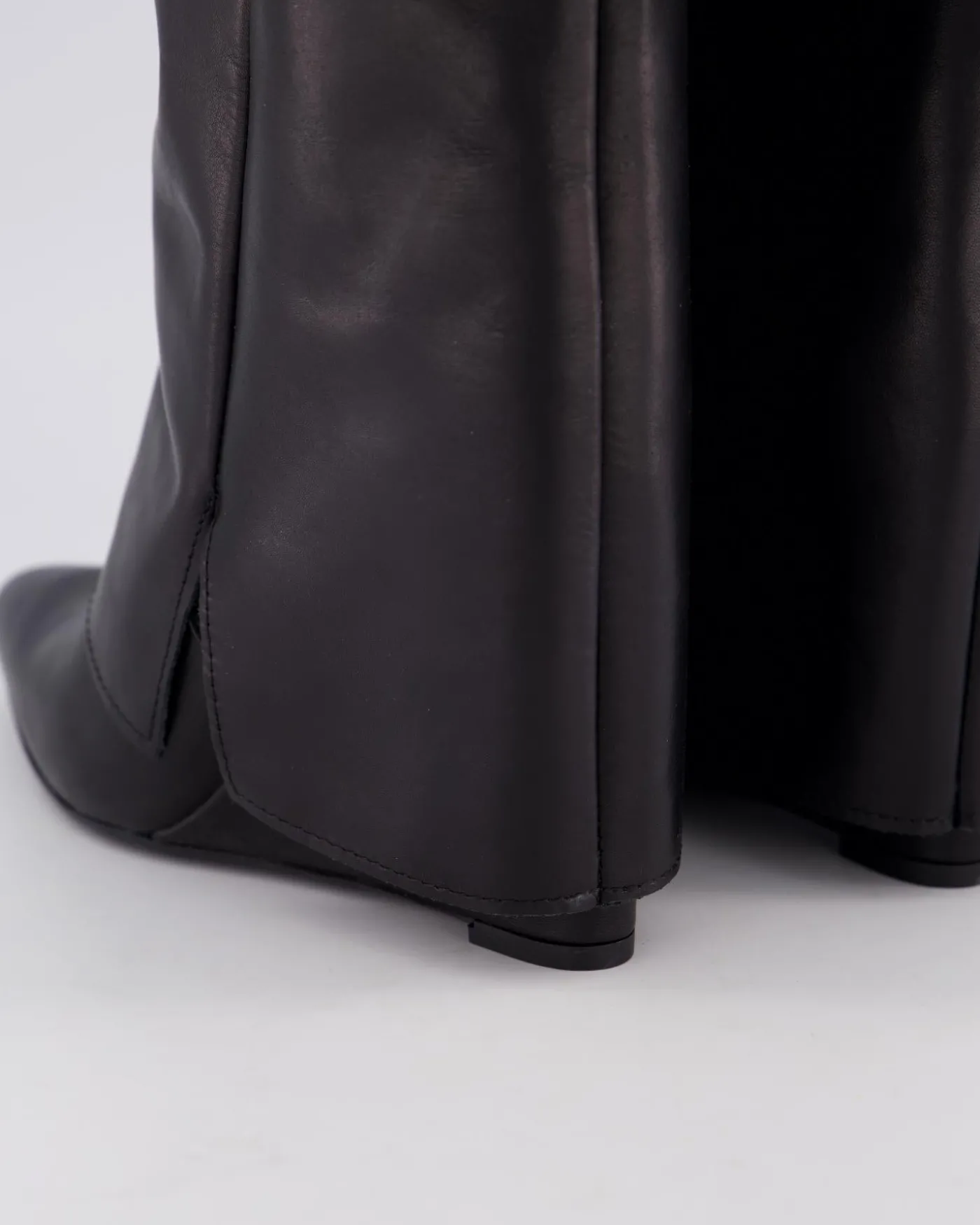 Dames Studded Leather Wedge Boot
