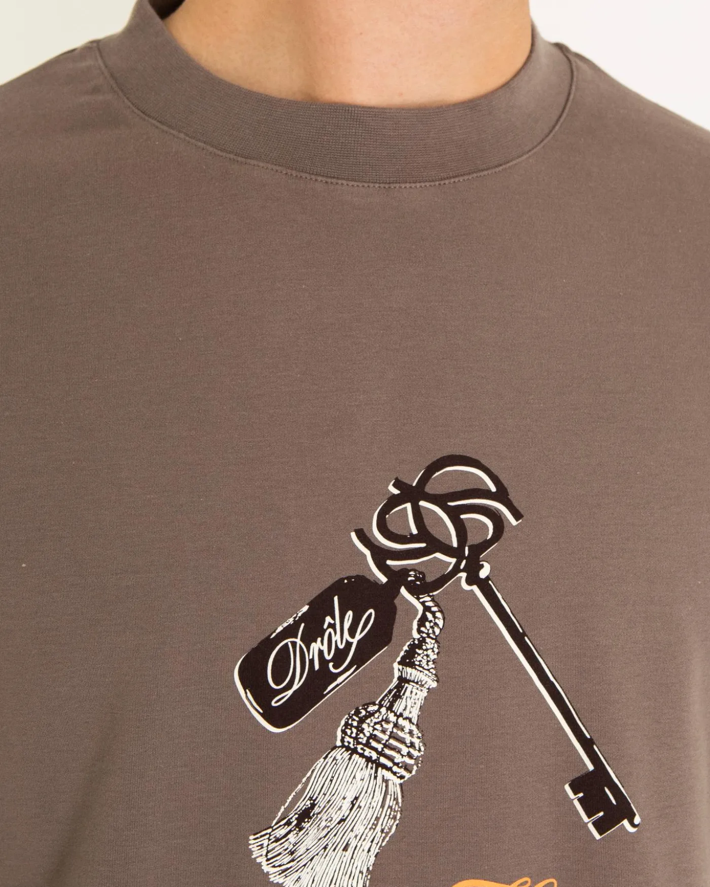 Heren Le Grand Hôtel T-Shirt Bruin
